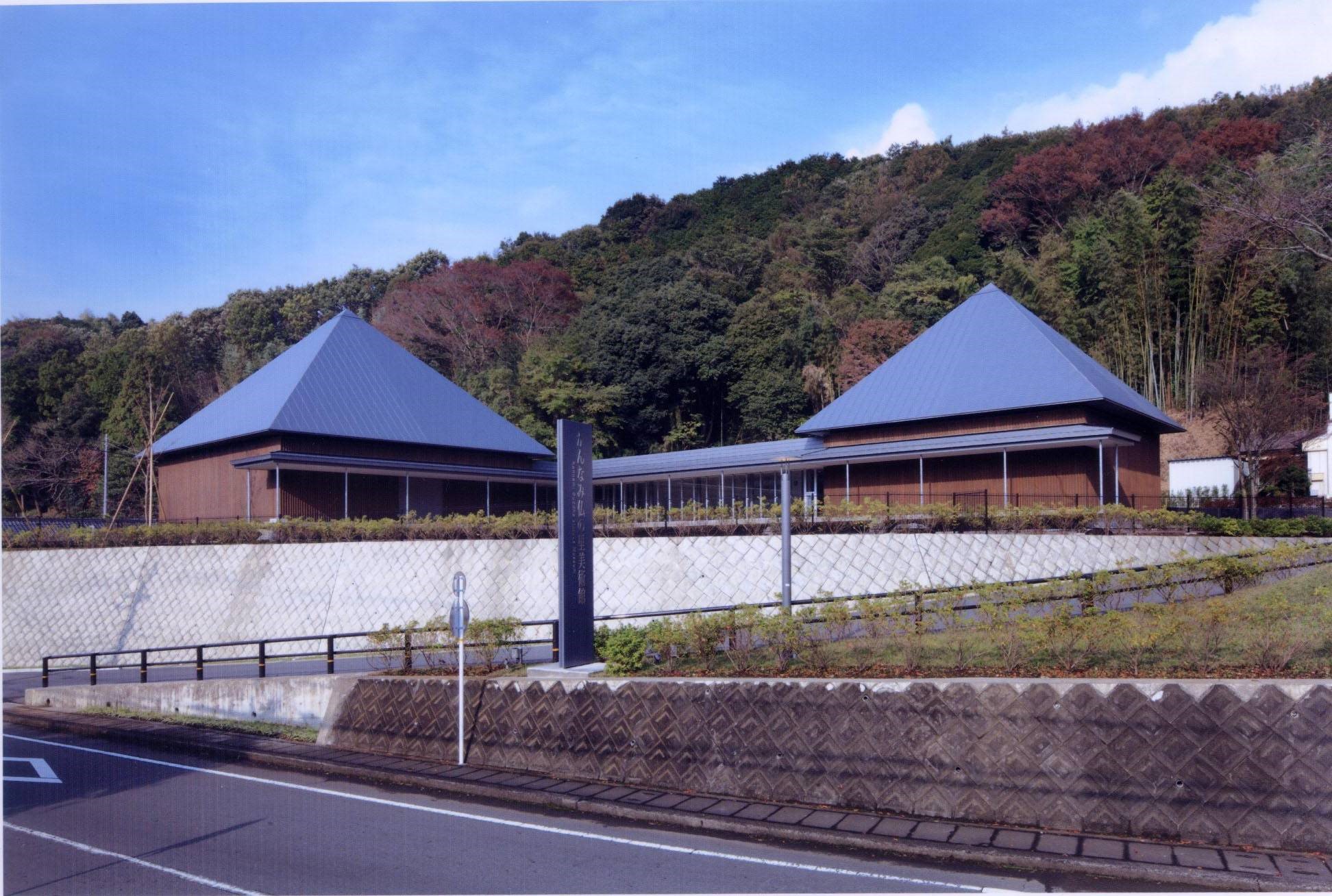かんなみ仏の里美術館